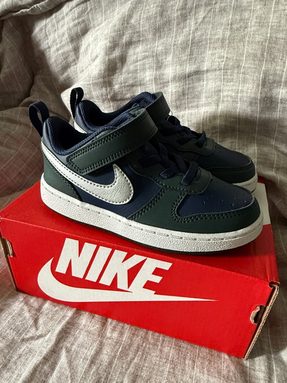NWT Nike Kids Court Borough Low